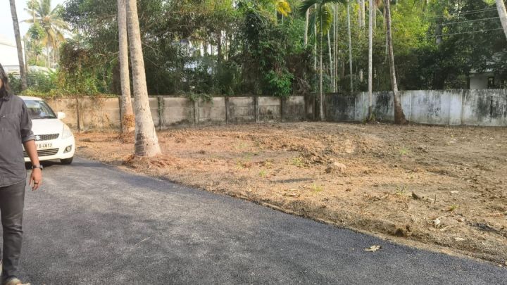5.85cent plot for sale in chakkumarassery, north paravur
