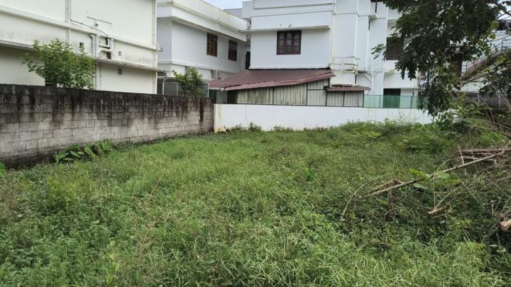 PLOT FOR SALE IN MARADU, THRIPUNITHURA, ERNAKULAM