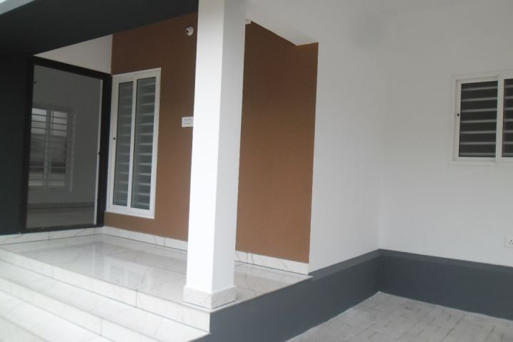 3BHK House for Sale | 5 Cent | 1250 Sqft | ₹55L | Vyttila–Kochi | Gated Community | Low Budget Villa