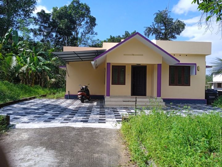 2 bedroom home for rent attached bathroom