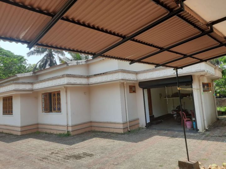 PRIME RESIDENTIAL LAND: 12 Cents House Plot Opposite Pallikere High School, Bekal