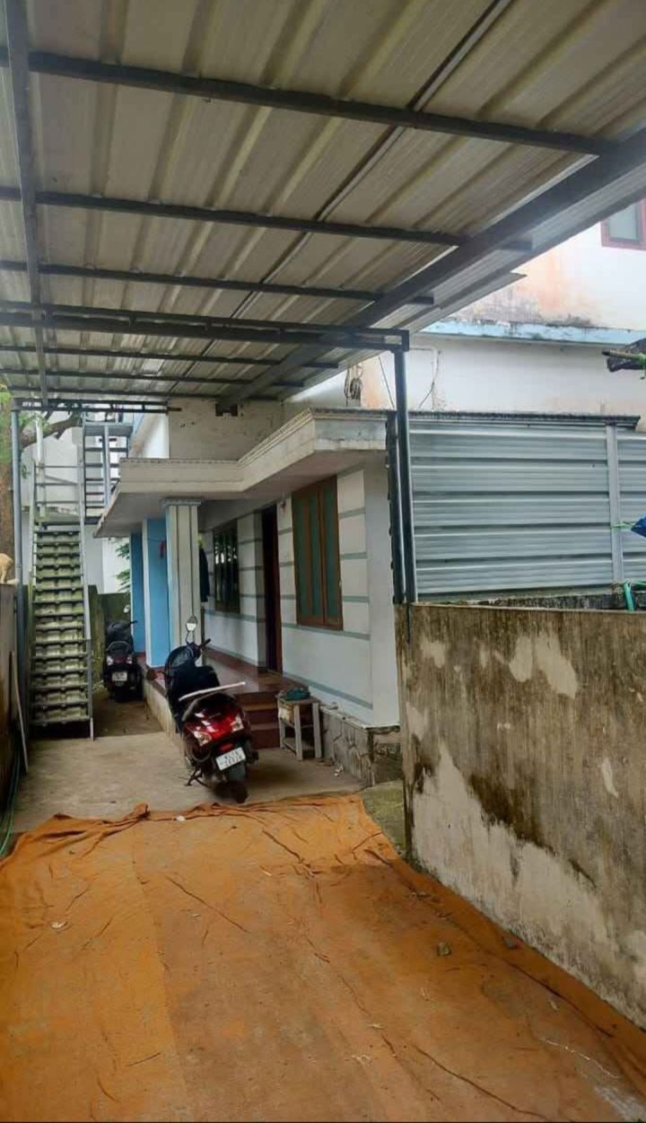 3BHK Double-Storey House for Sale in Arimbur, Thrissur
