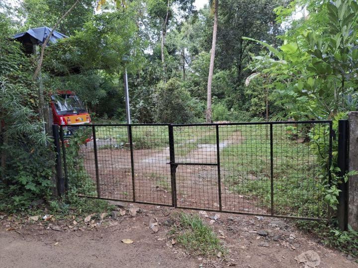 4 cent land in Chelakkara