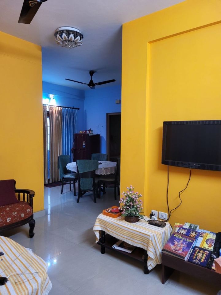 Prime location -800 mtr away from Thiruvambadi temple-  in First Floor   sold by Owners