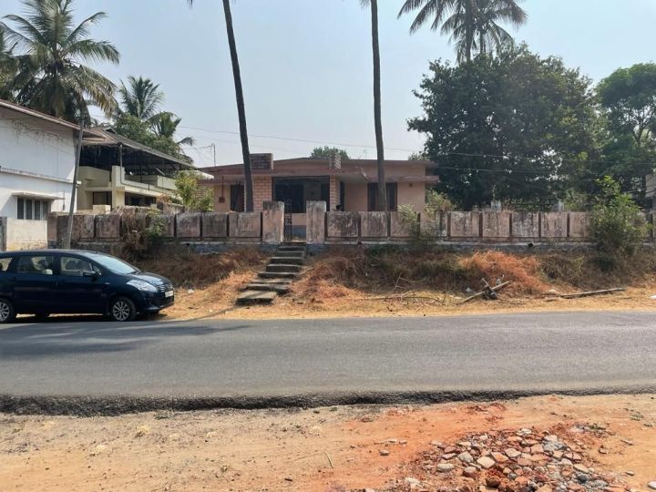 RESIDENTIAL LAND IN PERUVAMBA MAIN ROAD