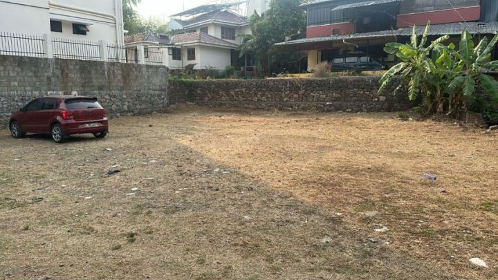 Residential plots-7,9,10, 14 cents for sale in Mission quarters- Aristo Road, Thrissur.