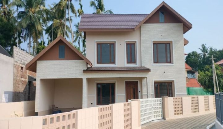 Premium 4 BHK House-3000 sqft for Sale in Kuttoor, Thrissur | Real Estate Thrissur
