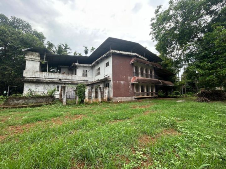 49.5 Cents Prime Residential Land Near Eravathoor Bus Stop – Thrissur