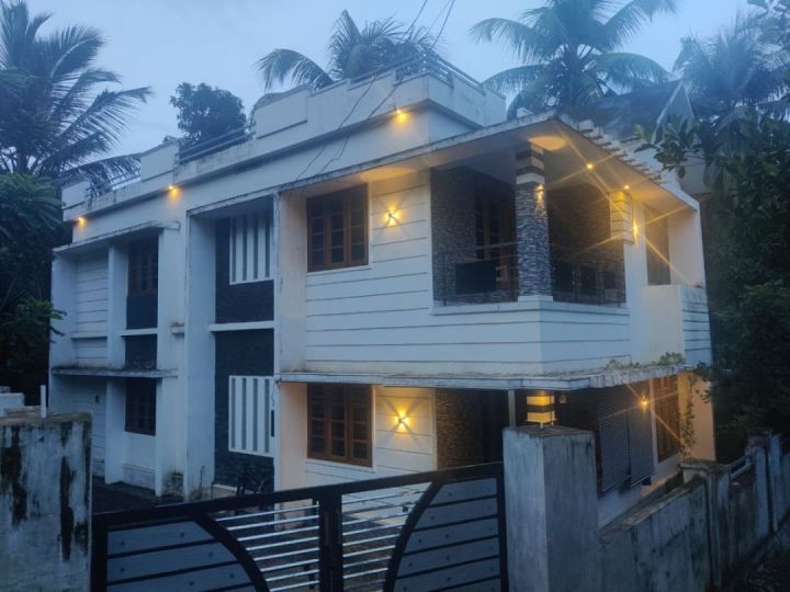 House for sale near kecheri aloor