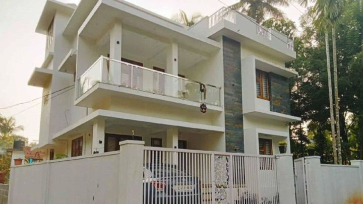 House for Sale in Edayilpeedika, Kannur