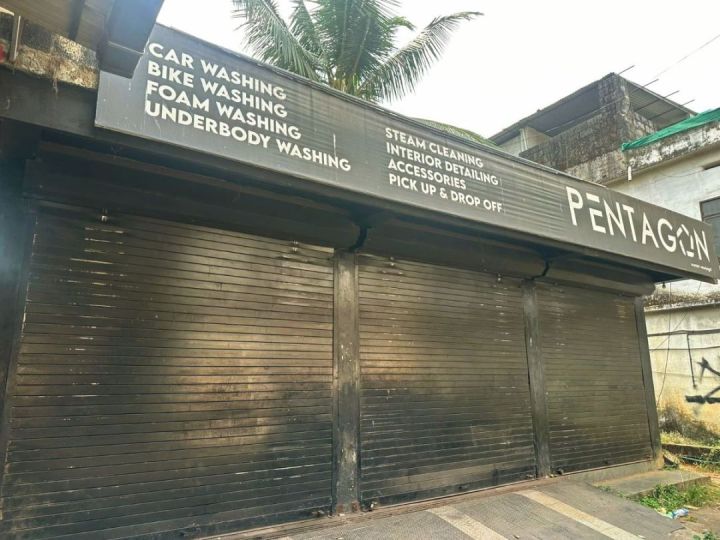 Roadside commercial shop rooms for sale at Balussery Mukku, Kozhikode