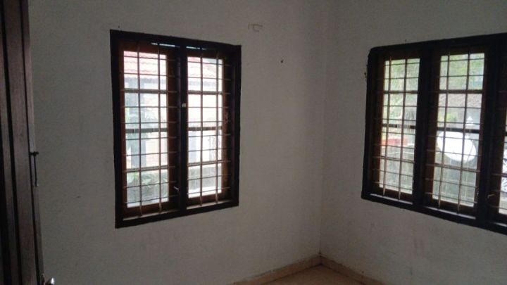 Spacious 3BHK Villa | Koothattulam | ₹10,000/Month | Move-In Ready