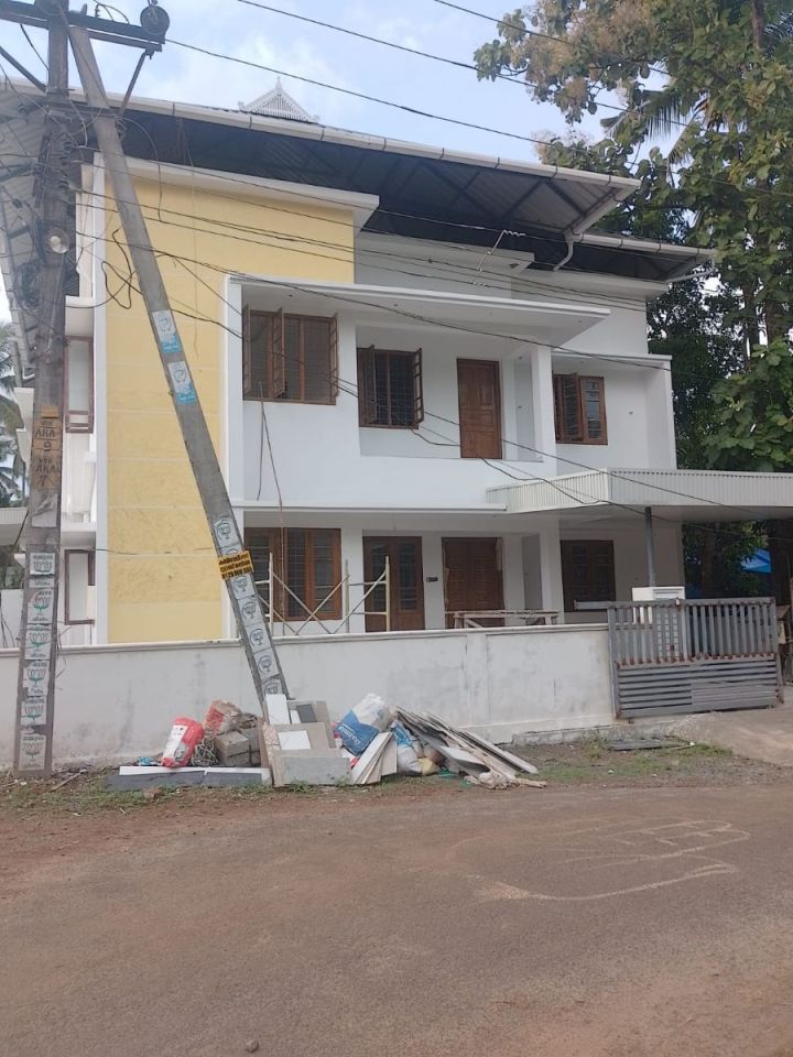 Premium 4 BHK  House for Sale in Kuttoor, Thrissur| Real Estate Thrissur