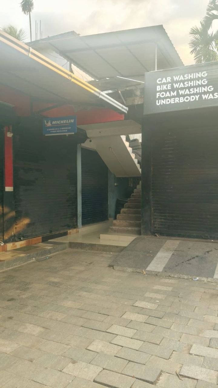 Roadside commercial shop rooms for sale at Balussery Mukku, Kozhikode