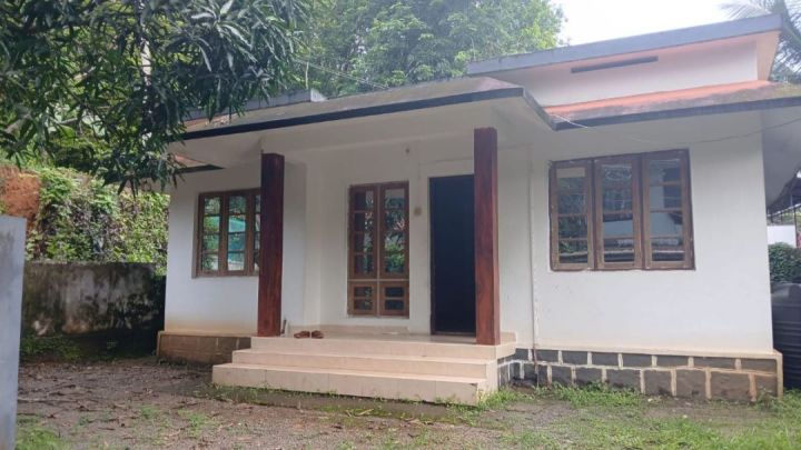 Spacious 3BHK Villa | Koothattulam | ₹10,000/Month | Move-In Ready