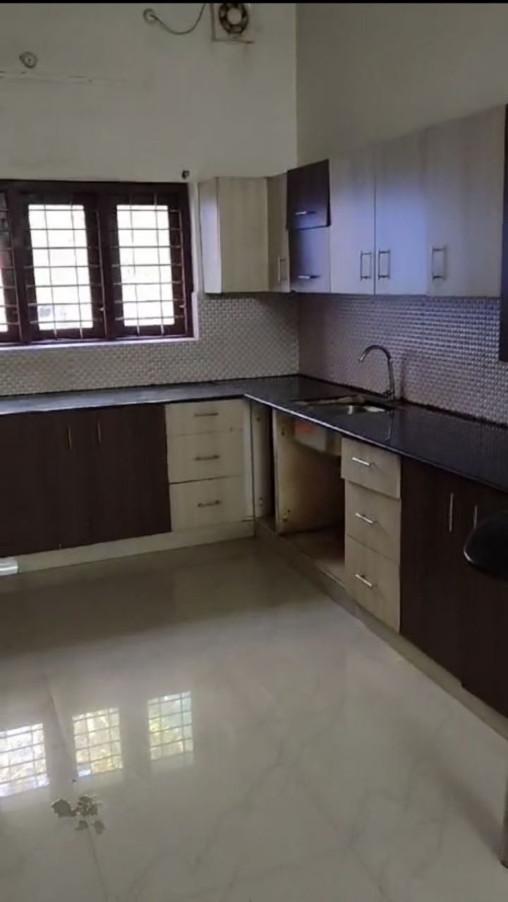 House for Rent near Aishwarya Pranayini UP school Ramqpuram