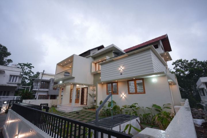 Amora from Habitat Harmonie Ventures