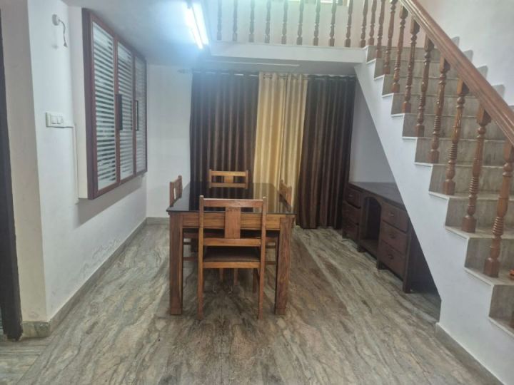4 BHK House-3000 sqft For sale in Palakkal, Thrissur.