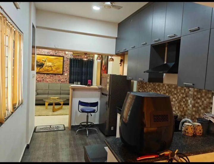 2bhk luxury flat at very prime location