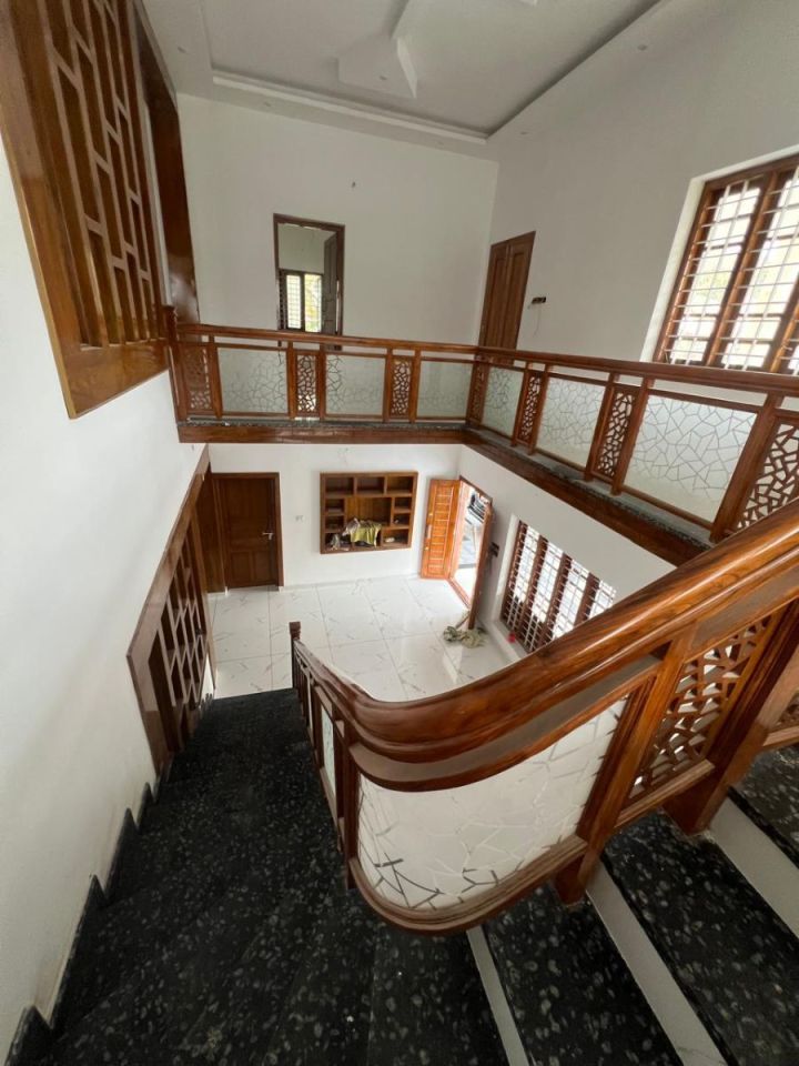 ? 5 BHK Premium House for Sale in Thiroor, Thrissur