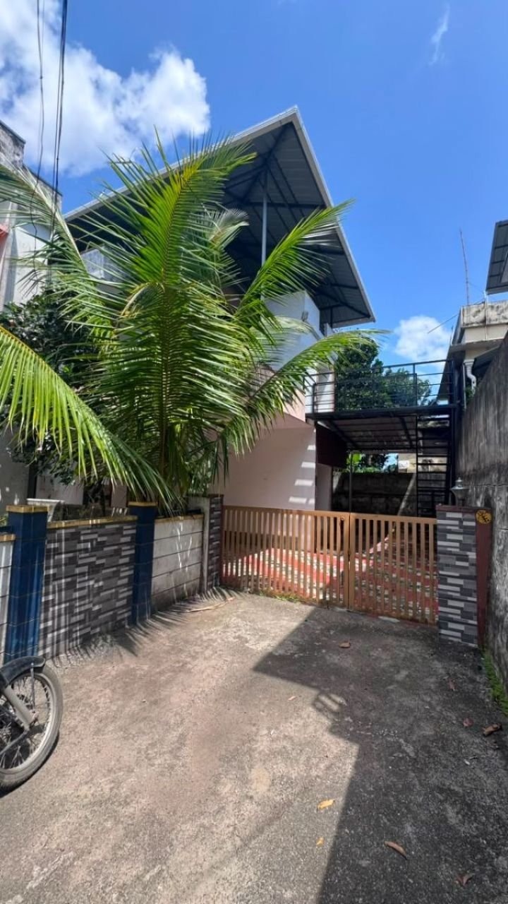 Spacious 2 BHK House for Rent | Separate Floors or Entire House | Prime Location