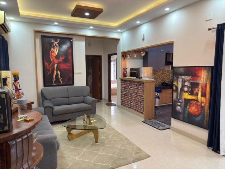 2bhk luxury flat at very prime location