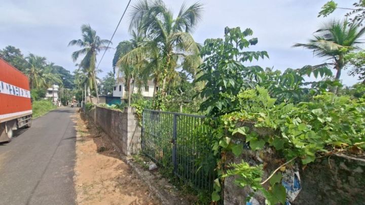 Residential Plot for Sale in Menamkulam, Kazhakkoottam