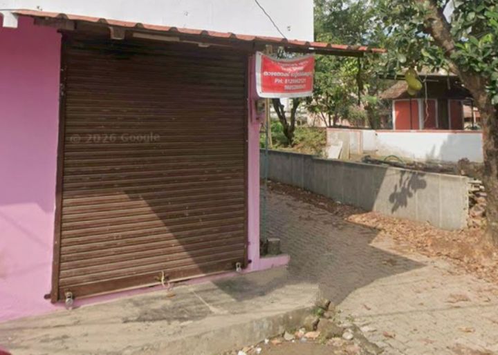 Small shop for rentopp. Sunbeams daycare, opp vegaland maybell and casbell (under construction ).