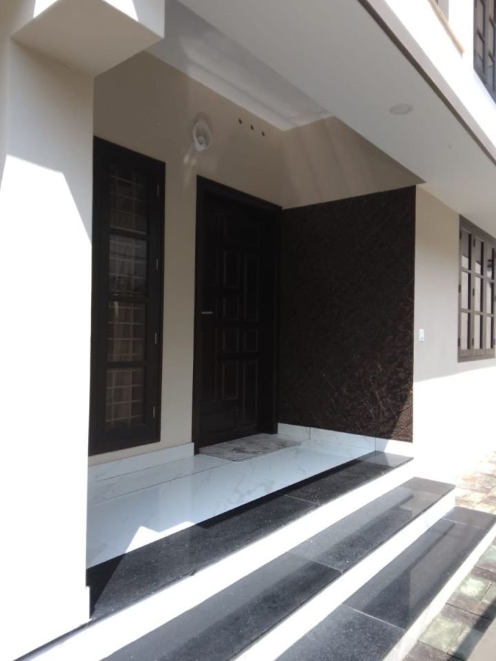 Semi furnished 1 bhk for rent in Nalanchira