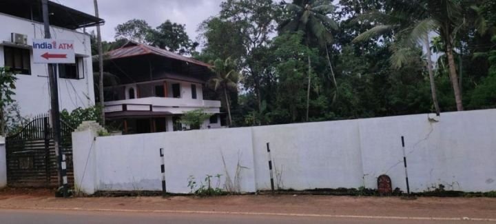 MainRoad Side Plot in Vaikom Town