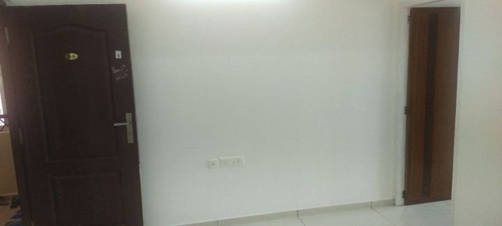 1 BHK semi furnished flat near Infopark