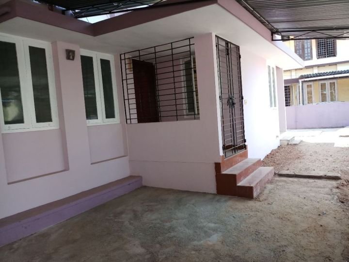 Property for Sale – 5 Cents Land with 1600 Sqft G+1 House – Location: Soyus Lane, Kadavanthara