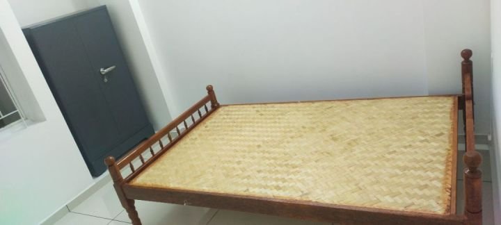 1 BHK semi furnished flat near Infopark