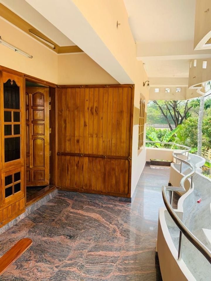 Nine House, Swathi lane, Madhumukku, Kallumoodu Gardens