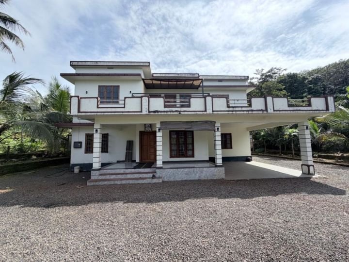 FOR SALE | PREMIUM 5BHK HOUSE WITH 50 CENTS OF LAND