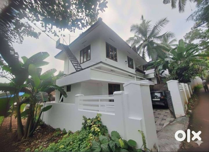 House for Rent Bodhananda Ashram Road, Paroppadi (Calicut)