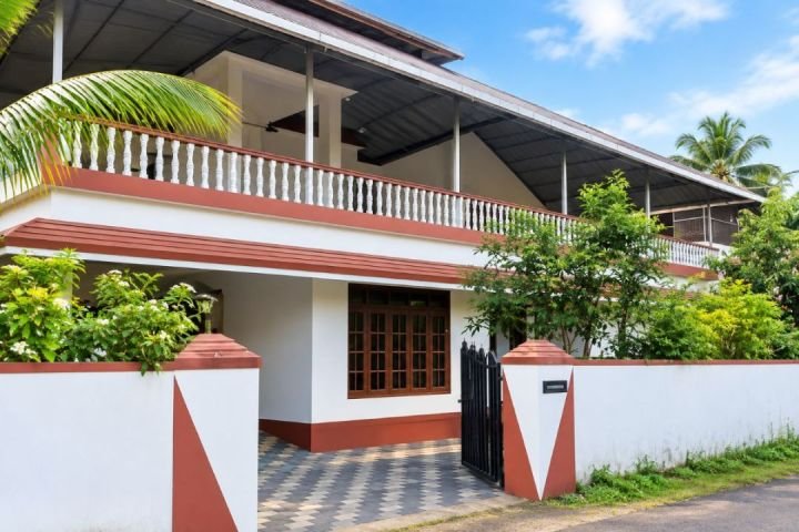5 BHK House for Sale in Chembukkav, Thrissur