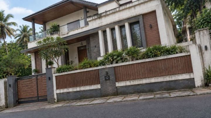Land 9 Cent for Sale in Kottapuram with 3 BHK House