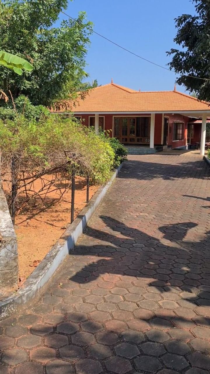 Modern build, large property, Retirement or Good for Yoga Retreat