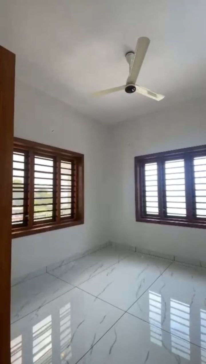 House for sale in Thengod , Kakanadu