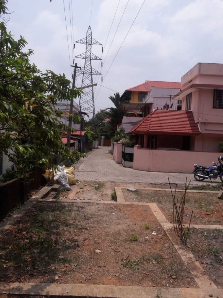 3 cent residential plot for sale at Moolepadam, Vazhakkala, Kochi.