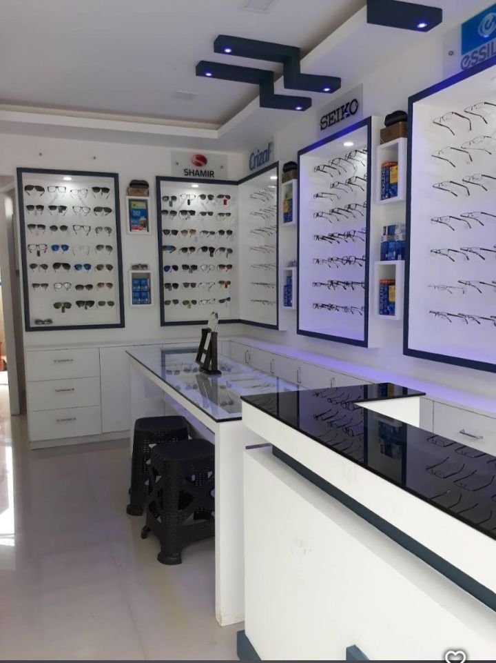 Optical shop for sale. In mananthavady, wayanad