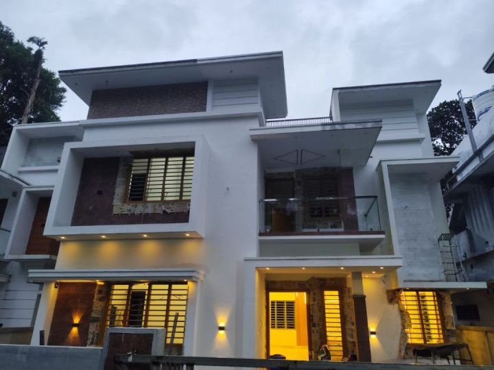 Beautiful House for Sale in Mannuthy, Thrissur