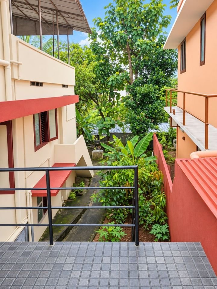 8.75 Cent Main Road Commercial Property Near MG College
