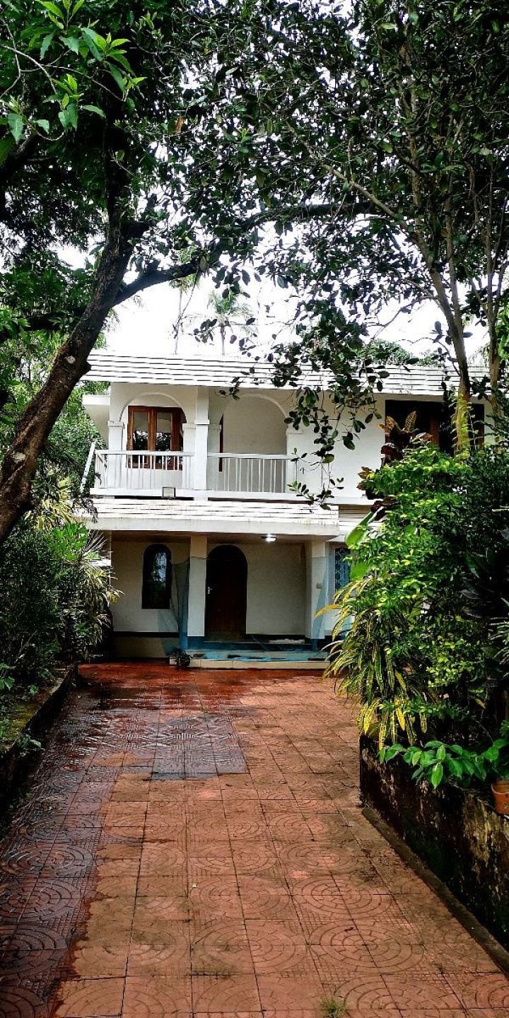 Five bedroom independent villa