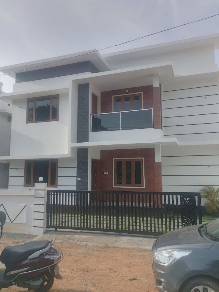 4 BHK House for Sale in Kolazhy, Thrissur