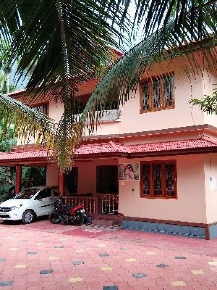 Upstair independent house with 1 bedroom attached and a large hall.