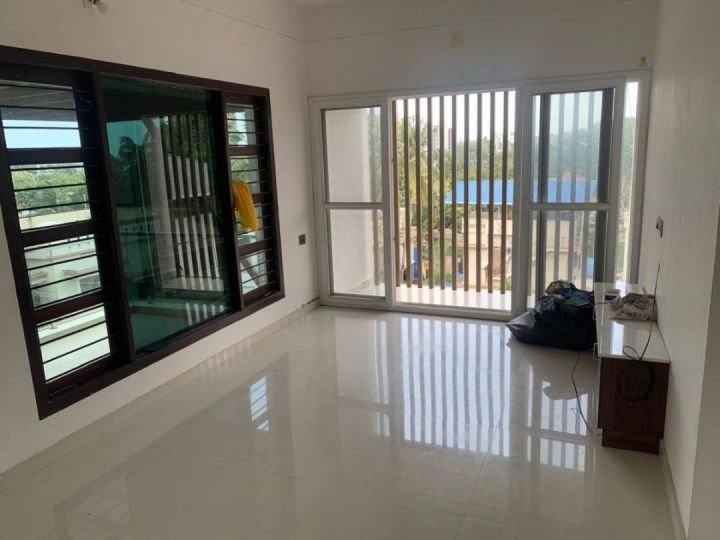 2 floor , 2 bedroom 2 bath attached