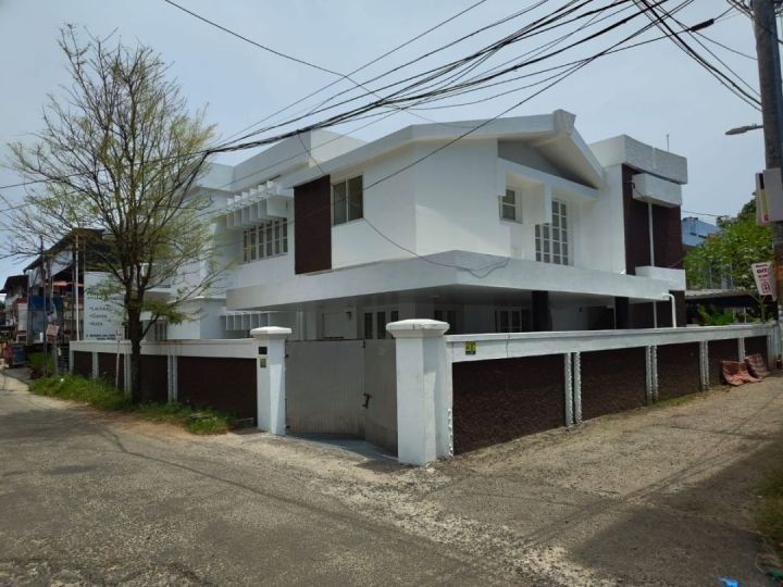 INDEPENDENT 2-STOREY OFFICE BUILDING FOR RENT, KADAVANTHRA, KOCHI