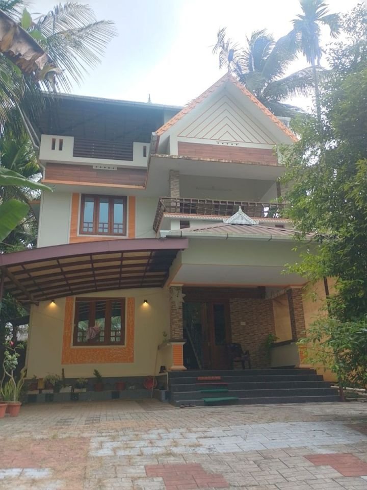 4 BHK HOUSE FOR SALE IN MULAYAM, THRISSUR